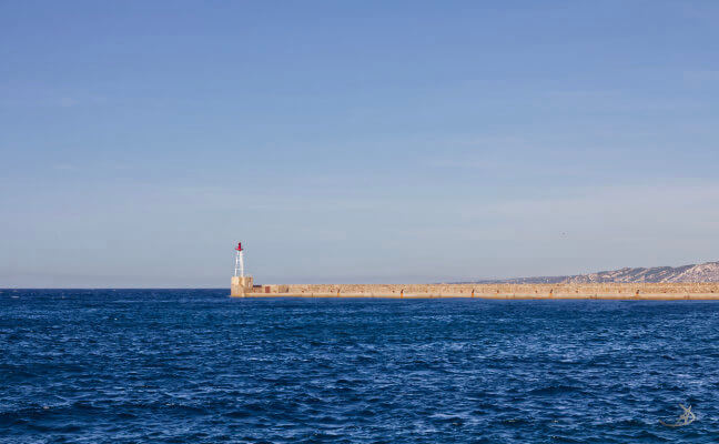 Lighthouse in Marseille (German: Leuchtturm in Marseille)